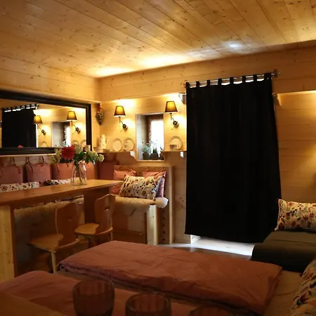 5* Chalet Mit Huttenfeeling Und Berg-blick - #110376 *